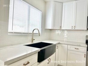 626 E Arbor Vitae St, Unit B in Inglewood, CA - Foto de edificio - Building Photo