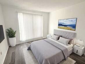 2824 S Bartell Dr in Houston, TX - Building Photo - Building Photo