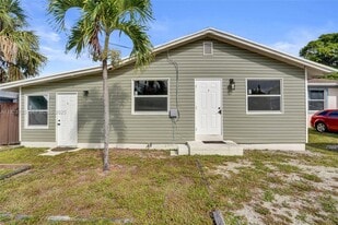 3633 SW 12th Ct in Fort Lauderdale, FL - Building Photo