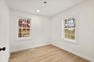 145 New St in Jonesborough, TN - Building Photo - Building Photo