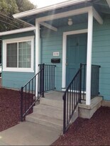 1195 Santa Ana St, Unit Duplex in San Lorenzo, CA - Building Photo