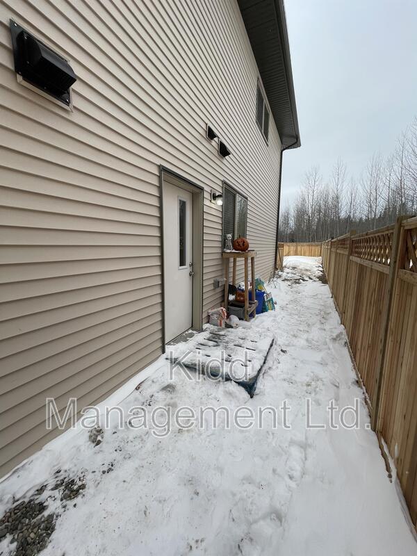 107 Monterey Rd in Prince George, BC - Building Photo - Building Photo