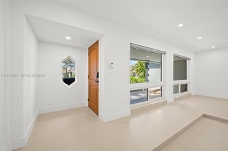 5421 Buchanan St in Hollywood, FL - Building Photo - Building Photo