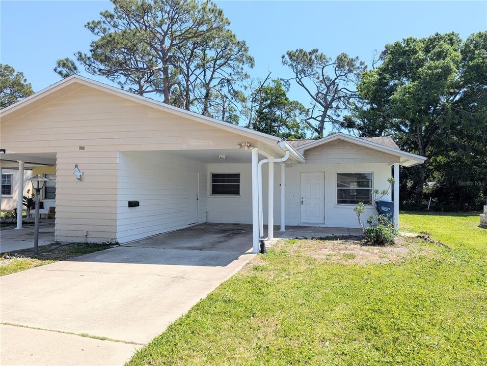 4909 19th St W in Bradenton, FL - Building Photo
