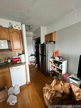 1110 Commonwealth Ave, Unit 617 in Boston, MA - Foto de edificio - Building Photo