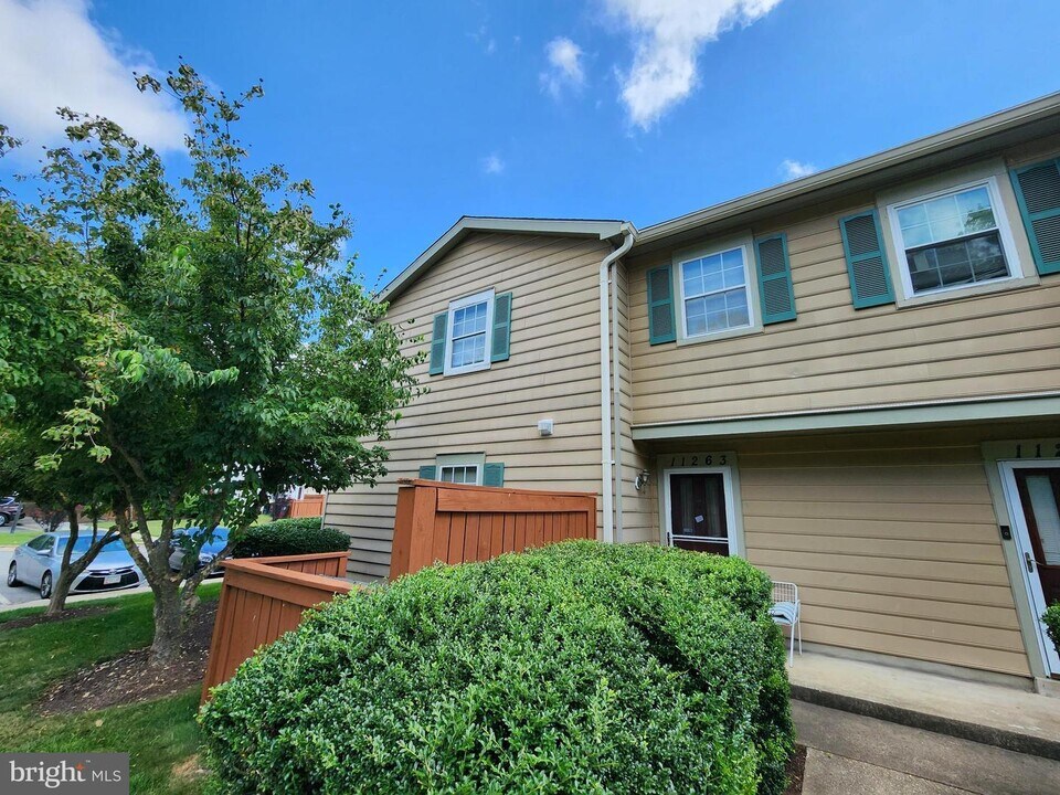 11263 Raging Brook Dr in Bowie, MD - Building Photo