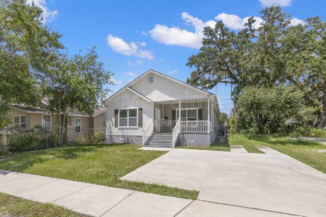 1521 Preston St S in St. Petersburg, FL - Foto de edificio - Building Photo