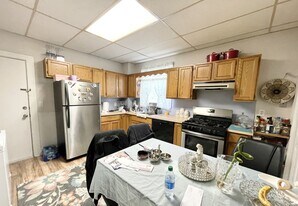 26-28 Harbor View St, Unit 1 in Boston, MA - Building Photo