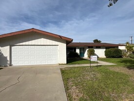 5455 Esplanada Ave