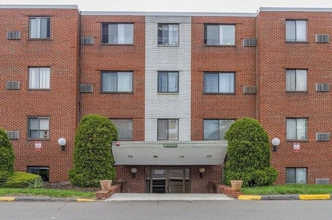 600 Governor's Dr in Winthrop, MA - Building Photo - Building Photo