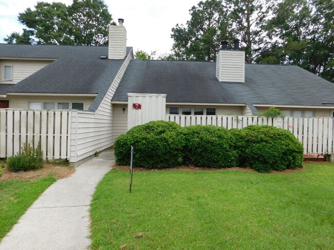 property at 7 Pillory Cir