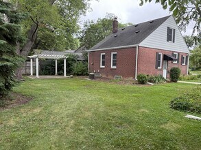 1625 W Farnum Ave in Royal Oak, MI - Building Photo - Building Photo