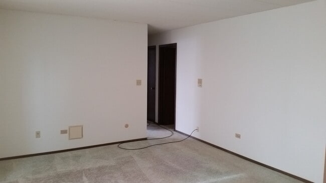 1608 Richmond Cir in Joliet, IL - Building Photo - Building Photo