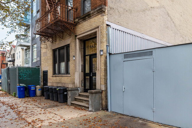 183 Monroe St in Brooklyn, NY - Building Photo - Building Photo