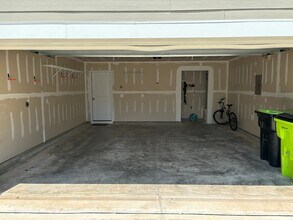 1002 Kaya Ct in Durham, NC - Foto de edificio - Building Photo