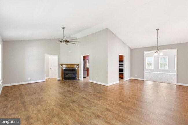 24524 Ruff Ruff Ln in Hollywood, MD - Building Photo - Building Photo