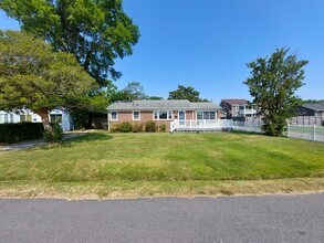 112 S 2nd St in Hampton, VA - Foto de edificio - Building Photo