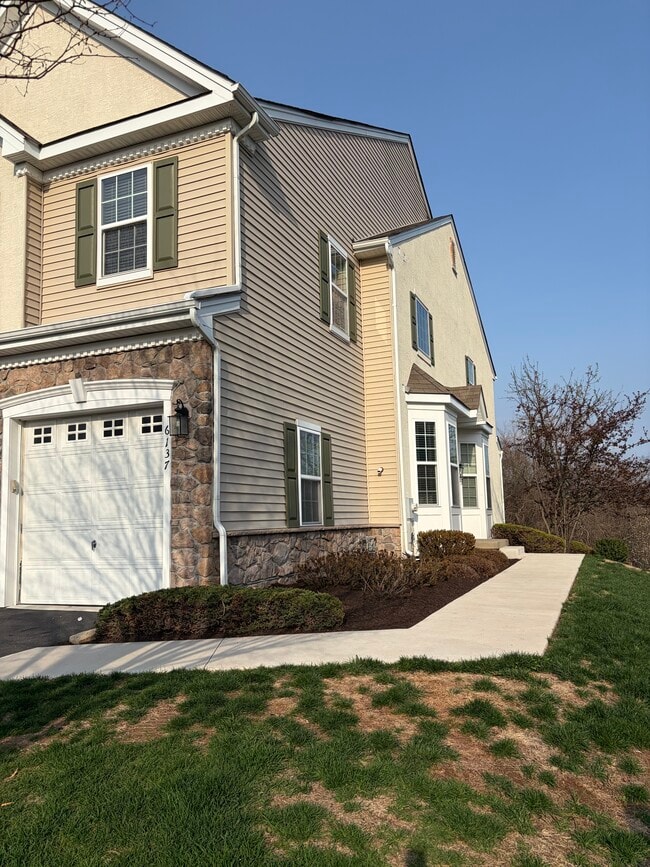 6137 Valley Forge Dr in Coopersburg, PA - Building Photo - Building Photo