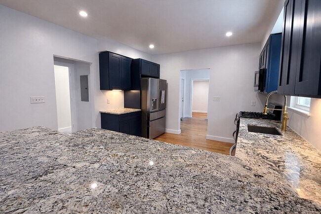 29 Catherine St in Boston, MA - Building Photo - Building Photo