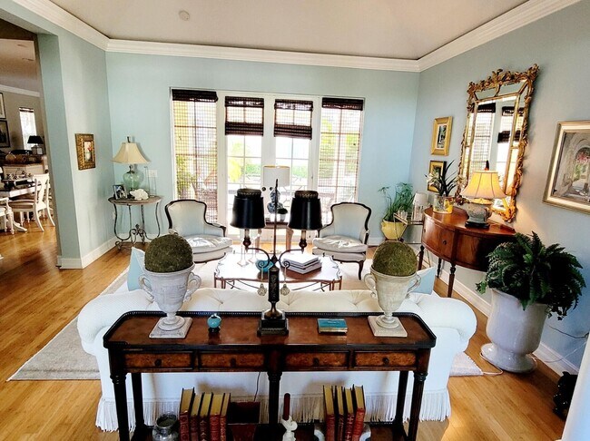 6585 Martinique Way in Vero Beach, FL - Building Photo - Building Photo