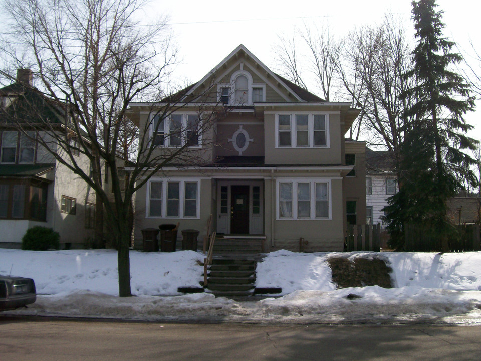 90 Winifred St W in St. Paul, MN - Building Photo