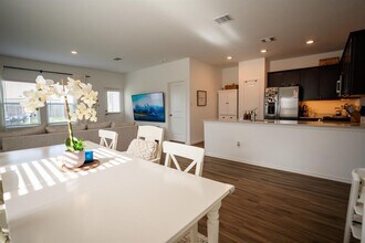 208 Prairie Dog Town Dr in Georgetown, TX - Building Photo - Building Photo