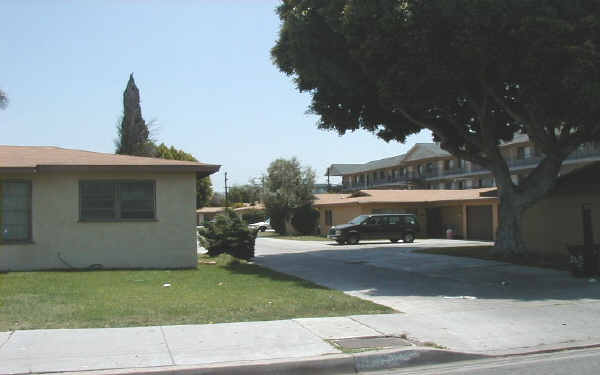 13626 Lemoli Ave in Hawthorne, CA - Foto de edificio