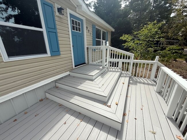 property at 901 Green Meadow Dr