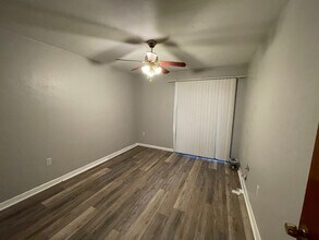 2210 SW 70th Terrace in Gainesville, FL - Building Photo - Building Photo