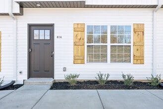 Spring St. Townhomes in Dover, TN - Building Photo - Building Photo