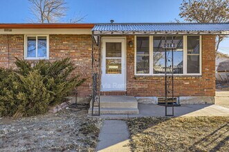 6630 Magnolia St in Commerce City, CO - Building Photo - Building Photo