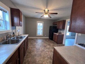 75 Sheldon Blvd SE in Grand Rapids, MI - Building Photo - Building Photo