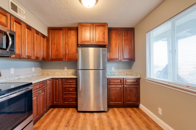 11912 Indian School Rd NE in Albuquerque, NM - Building Photo - Building Photo