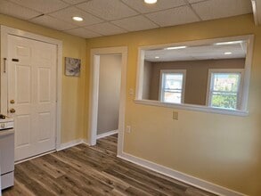 15 Brook St, Unit 15.5 Brook St Nashua in Nashua, NH - Building Photo - Building Photo