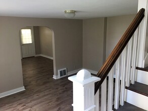 330 College Ave in Mount Pleasant, PA - Building Photo - Building Photo