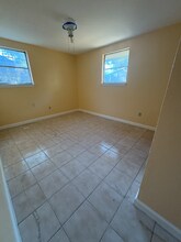 8935 Altamont Dr in Houston, TX - Building Photo - Building Photo