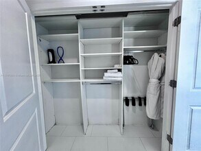 1040 NE 180th Terrace in North Miami Beach, FL - Building Photo - Building Photo