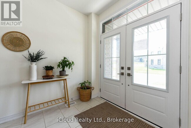 114 Thicketwood Ave in Barrie, ON - Building Photo - Building Photo