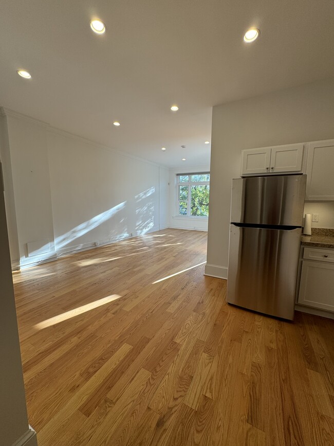88 Main St, Unit #8