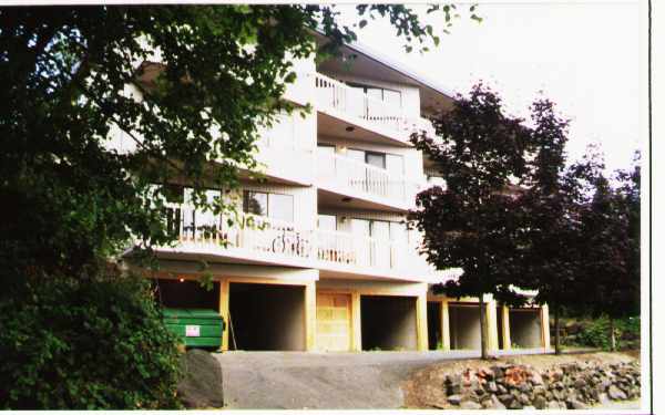 3001 SW Avalon Way in Seattle, WA - Building Photo - Building Photo