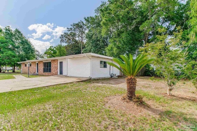 3711 Tom Ln Dr in Pensacola, FL - Building Photo - Building Photo