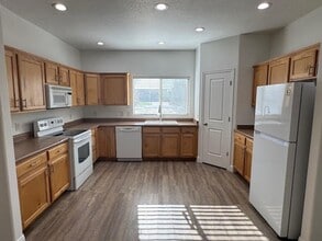 472 N 2480 W in Hurricane, UT - Building Photo - Building Photo