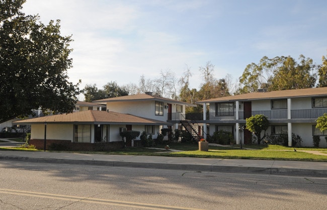 850 W State St in Redlands, CA - Building Photo - Building Photo