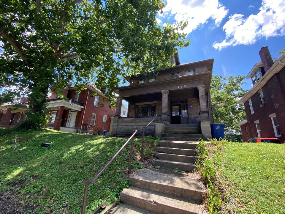 149 Frambes Ave in Columbus, OH - Building Photo