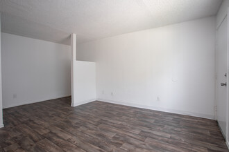 The Quails Apartments in Tucson, AZ - Building Photo - Interior Photo