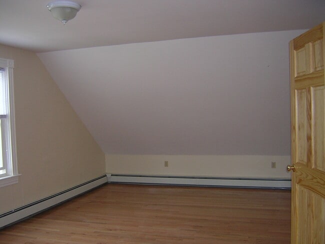 55 University Ave, Unit 53 University Ave in Providence, RI - Foto de edificio - Building Photo