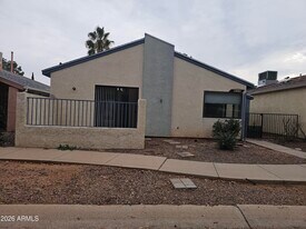 617 S Vía Entrada in Sierra Vista, AZ - Building Photo