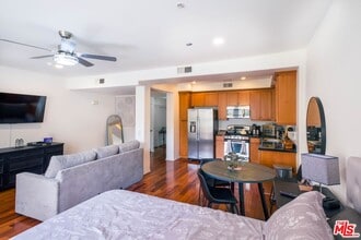 360 W Ave 26 in Los Angeles, CA - Building Photo - Building Photo