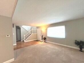 1669 Cape Breton Ct in Hoffman Estates, IL - Building Photo - Building Photo