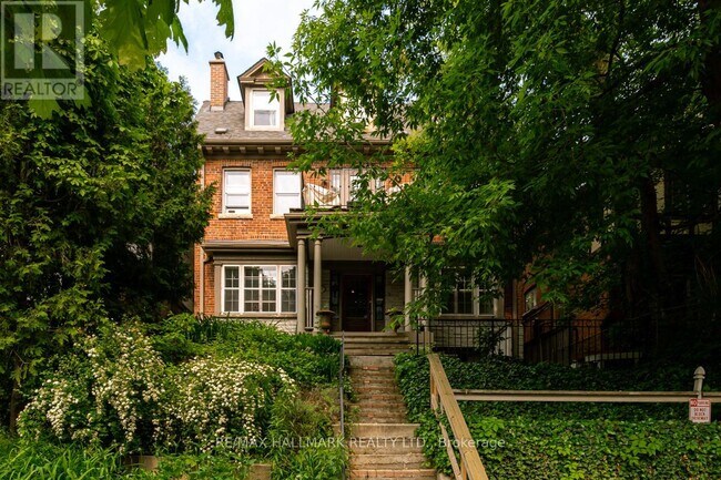 property at 483 Parkside Dr